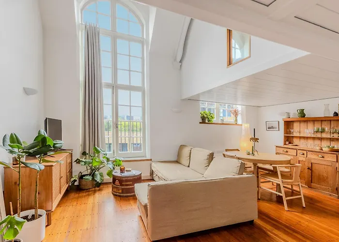 Exclusive Captivating 2Lvl 1Br Loft, Walworth