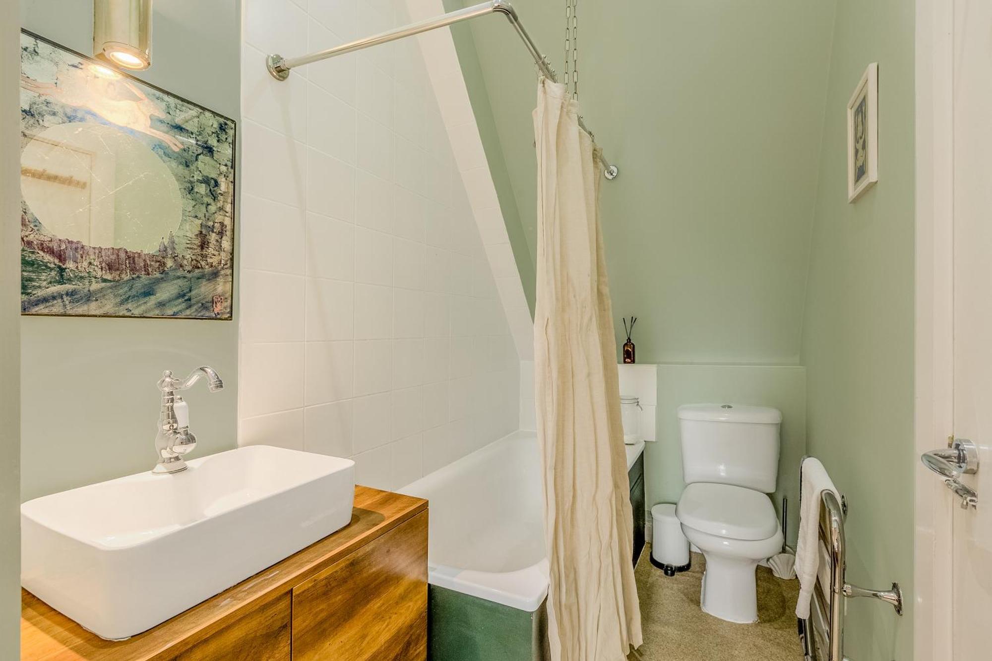 Exclusive Captivating 2lvl 1br Loft, Walworth